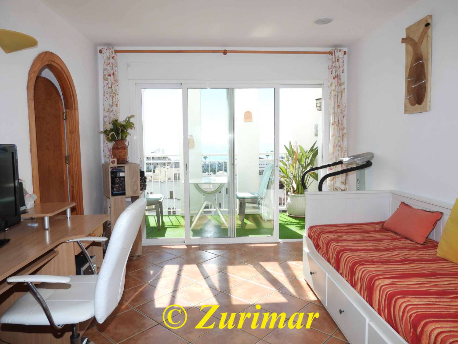 Al-Baida, spacious penthous with large terrace of 45m2