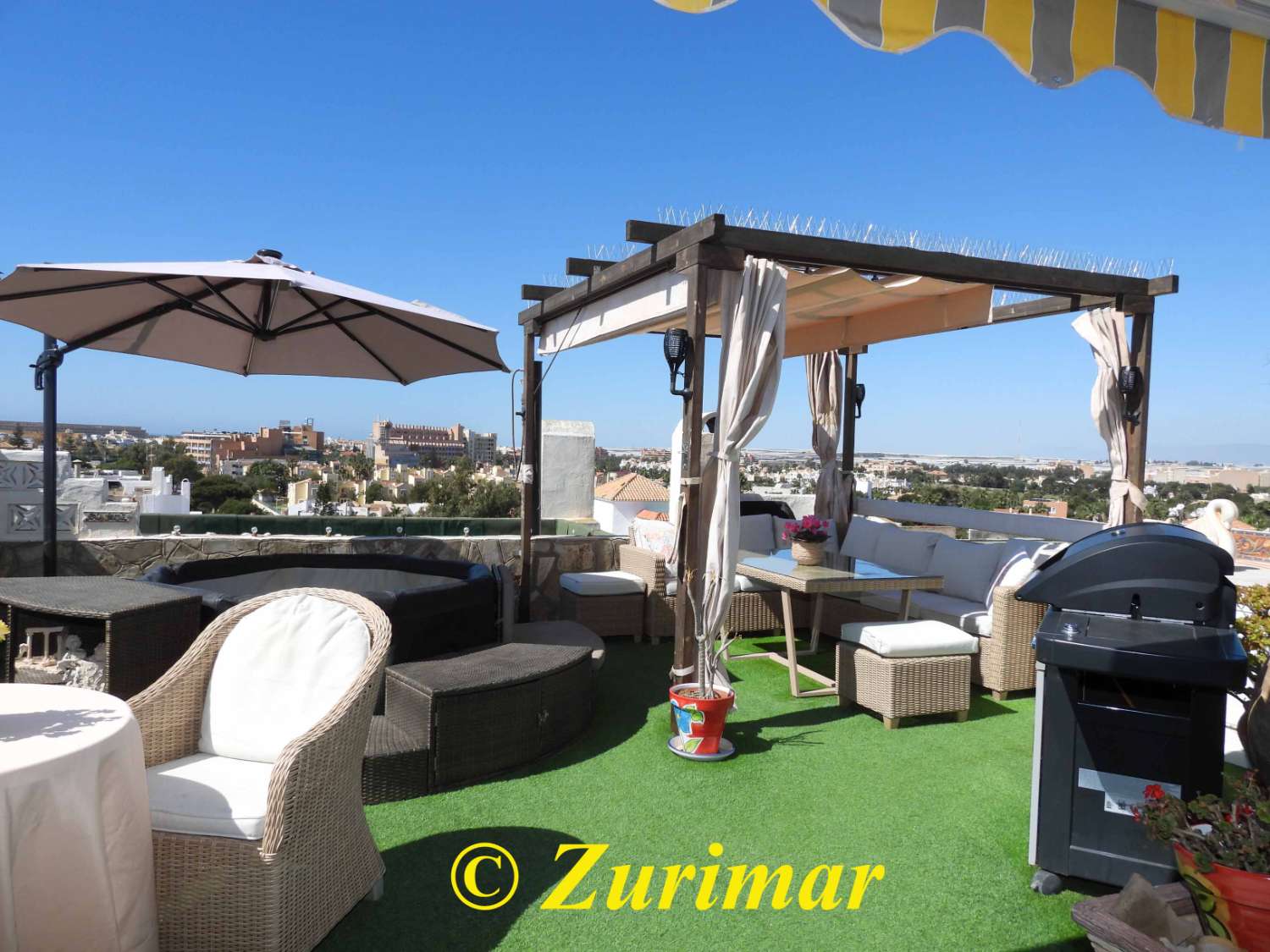 Al-Baida, spacious penthous with large terrace of 45m2