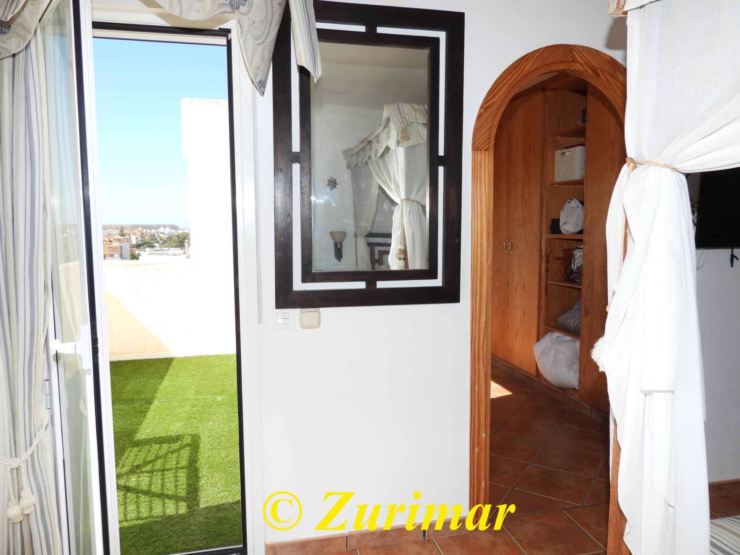 Al-Baida, spacious penthous with large terrace of 45m2