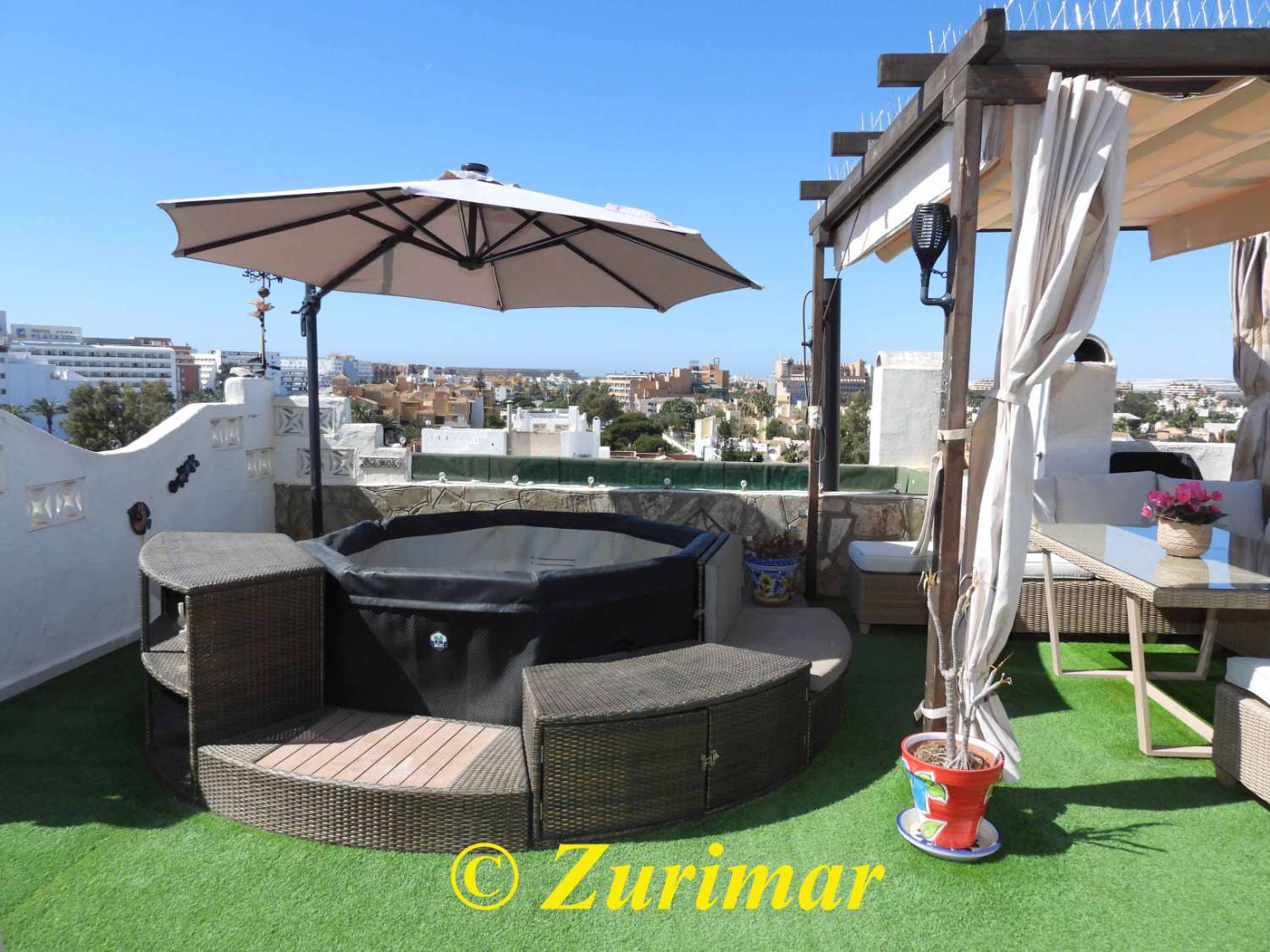 Al-Baida, spacious penthous with large terrace of 45m2